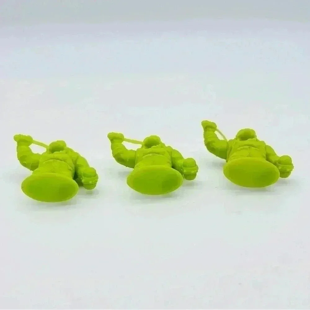 How to Train a Dragon Figure Gobber, Set of 3, Green - Picture 6 of 6